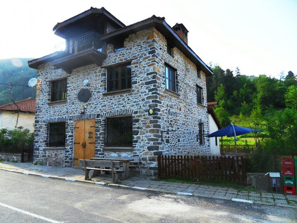 Guest House The Jolly House Arda  Exteriör bild